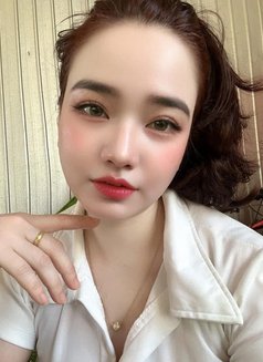 Lyvi - escort in Jeddah Photo 3 of 10