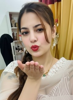 M Aarti Shrama Only Video Call Service A - puta in Gurgaon Photo 1 of 2