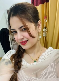 M Aarti Shrama Only Video Call Service A - puta in Gurgaon Photo 2 of 2