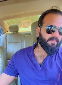 M. Bilal - Acompañantes masculino in Lahore Photo 2 of 4