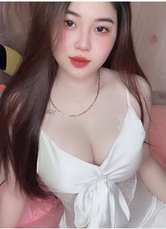 Mỹ Duyên - escort in Da Nang Photo 2 of 3