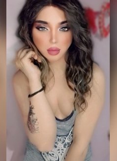 M. Ji. K - Transsexual escort in Beirut Photo 21 of 30