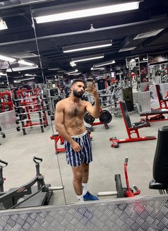 M. M - Male escort in Dammam Photo 1 of 6