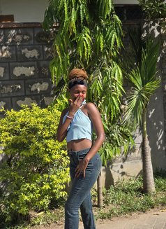 M. Mumbi - puta in Mombasa Photo 2 of 5