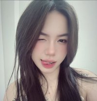 Mặt trăng - escort in Dubai