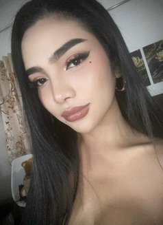 M1ssblythe - Acompañantes transexual in Makati City Photo 13 of 25