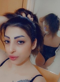 Hanin - escort in Beirut Photo 1 of 9