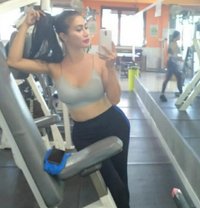 Ma Ke Yourr Comfor Table - Transsexual escort in Bali