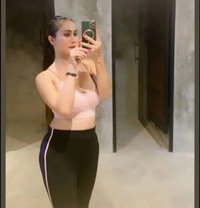 Ma Ke Yourr Comfor Table - Transsexual escort in Bali