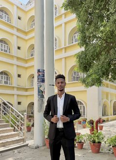 Ma7 - Acompañantes masculino in Lucknow Photo 5 of 5