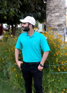 Maan - Male escort in Kuala Lumpur Photo 8 of 9