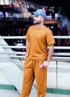 Maan - Male escort in Lahore Photo 5 of 6