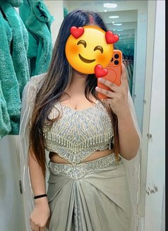 Maanu Cam/real Meet Big Boobs House Wife - escort in New Delhi Photo 1 of 10