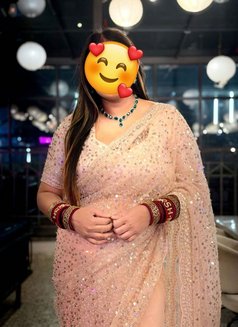 Maanu Cam/real Meet Big Boobs House Wife - escort in New Delhi Photo 2 of 10