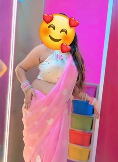 Maanu Cam/real Meet Big Boobs House Wife - escort in New Delhi Photo 4 of 10