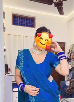 Maanu Cam/real Meet Big Boobs House Wife - escort in New Delhi Photo 7 of 10