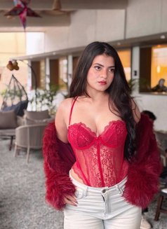 Maanvi Gupta Indian - escort in Dubai Photo 2 of 3