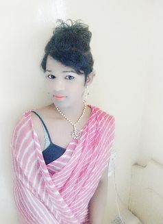 Maaya - Transsexual escort in Bangalore Photo 1 of 1