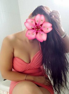 Maaya independant tamil escort - puta in Colombo Photo 7 of 7
