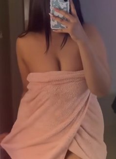 Maaya Tamil girl - escort in Colombo Photo 8 of 19