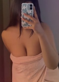 Maaya Tamil girl - escort in Colombo Photo 13 of 19