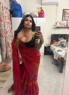 Maaya the Hot Shemale - Transsexual escort in Hyderabad Photo 10 of 10