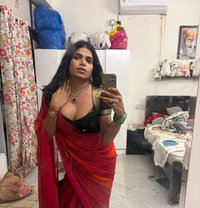Maaya the Hot Shemale - Acompañantes transexual in Hyderabad Photo 10 of 10