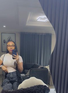 Mabel - masseuse in Abuja Photo 10 of 10