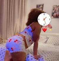 Mabell - escort in Kuwait