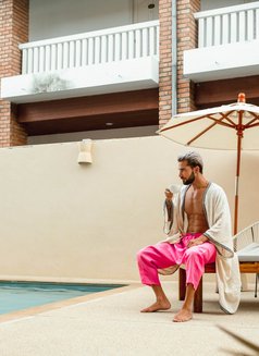 Mac - Male escort in Phuket Photo 2 of 4