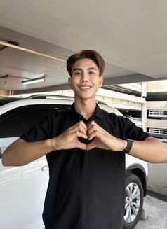 Mac - Male escort in Bangkok Photo 4 of 4