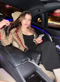 Macha - escort in Beirut Photo 7 of 9