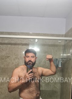 MACHOHUNKBOMBAY - Male escort in Mumbai Photo 8 of 16