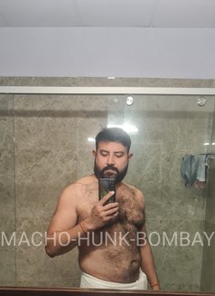 MACHOHUNKBOMBAY - Male escort in Mumbai Photo 9 of 16