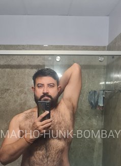 MACHOHUNKBOMBAY - Male escort in Mumbai Photo 11 of 16