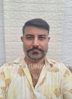 MACHOHUNKBOMBAY - Male escort in Mumbai Photo 14 of 16