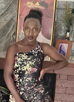 Macky - Transsexual escort in Nairobi Photo 2 of 2