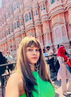 Madam madhu - Acompañantes transexual in Indore Photo 6 of 9