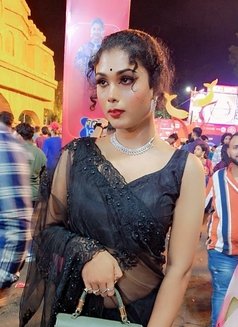 Madam Mona - Acompañantes transexual in Kolkata Photo 5 of 10