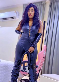 Madam Natalia - dominatrix in Riyadh Photo 10 of 13