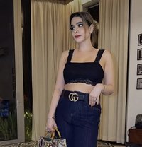 Madam Samaira - Acompañantes transexual in New Delhi