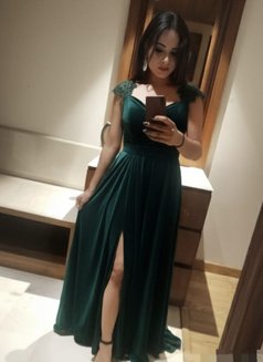 Madam Samaira - Transsexual escort in New Delhi Photo 19 of 21