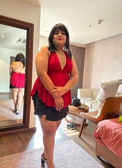 Madam. Sumitra - Acompañantes transexual in New Delhi Photo 4 of 5