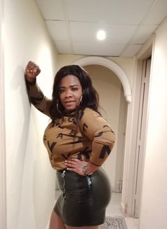 Madam Venne - adult performer in Beirut Photo 4 of 6