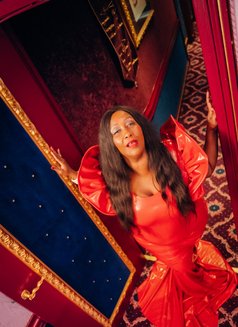 Madame Caramel - dominatrix in Singapore Photo 4 of 22