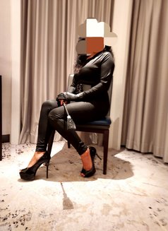 Madame Tara - dominatrix in Hong Kong Photo 26 of 27