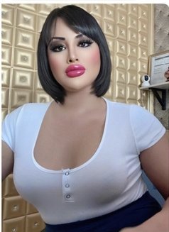 Madamleena517 - Transsexual escort agency in Al Manama Photo 1 of 2