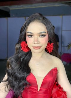 Maddi Honson - Transsexual adult performer in Angeles City Photo 1 of 2