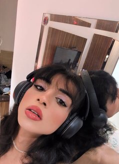 Maddie - Transsexual escort in Chandigarh Photo 18 of 19
