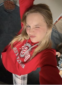 Maddison - escort in Okinawa Island Photo 1 of 2